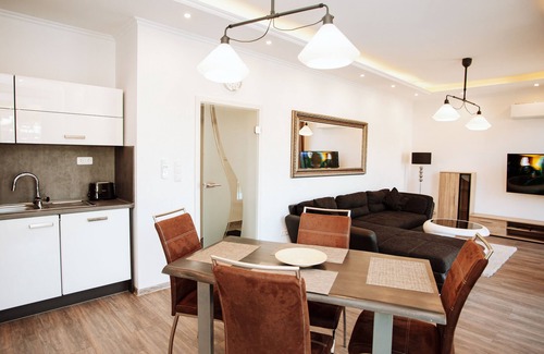 Zell Apartment | Comfortable, newly renovated apartments with a view of the Moselle