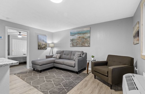 Festus Apartment | Comfortable One bedroom Apartment
