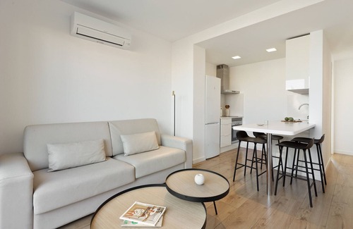 Sant Antoni Apartment | Comfortable penthouse in Plaza España