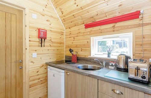Hawes Cottage | Comfortable pod perfect for short stays for couples with a sense of fun.