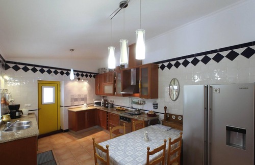 Envendos House | Comfortable villa with stunning views, well located, quiet 6/8 people, swimming pool.