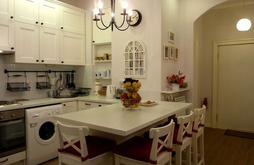 Belgrade Apartment | Comfortable, Quiet And Convenient, Located Opposite Parliament