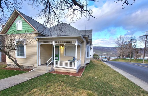 Lewiston House | Comfortable, quiet cottage near LC State College & downtown Lewiston.