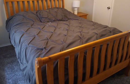 Cleburne House | Comfortable room in a house in a quiet neighborhood. Full kitchen/living room