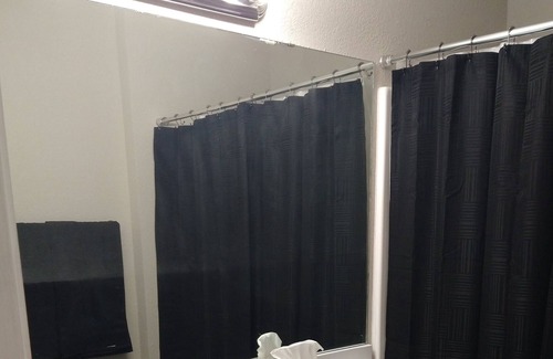 Cleburne House | Comfortable room in a house in a quiet neighborhood. Full kitchen/living room