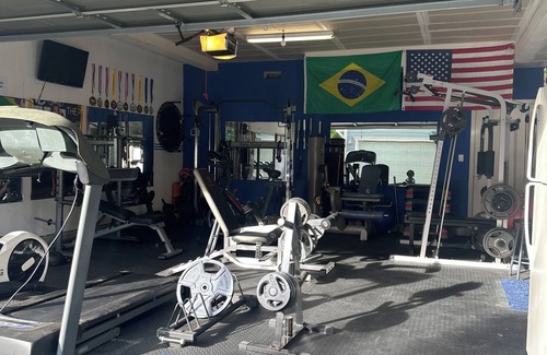 San Jose House | Comfortable Room in lovely San Jose with Wi-Fi, air conditioning, fitness room.