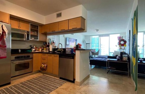 Downtown Miami House | Comfortable room in the Brickell City Center area