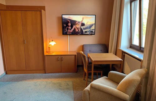 Quickborn Hotel | Comfortable room near Hamburg Airport
