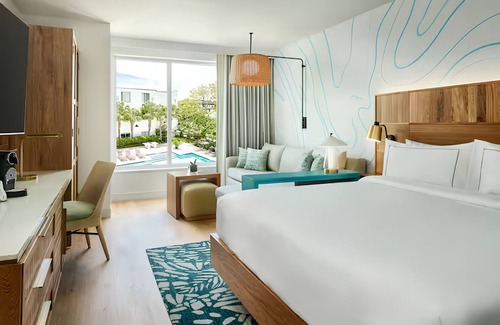 Marathon House | Comfortable Room with Pool View! Near Florida Keys Aquarium Encounters