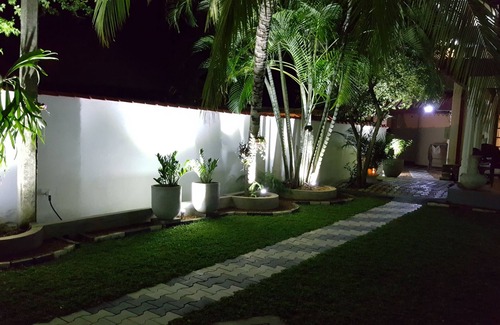 Aluthgama House | Comfortable rooms 20 € PP in beautiful surroundings below 30 ° C Aluthgama West Province