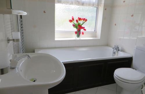 Rednal Bed & Breakfast | Comfortable rooms