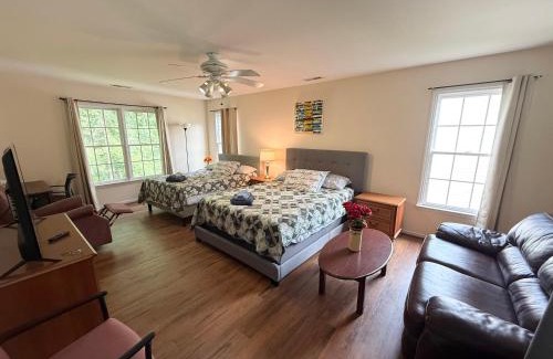 Chapel Hill House | Comfortable Rooms in A Single Family House in Chapel Hill near UNC Duke RTP