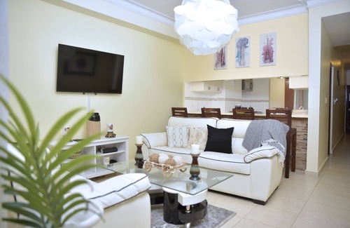 Honduras Apartment | Comfortable spacious apartment with seaview
