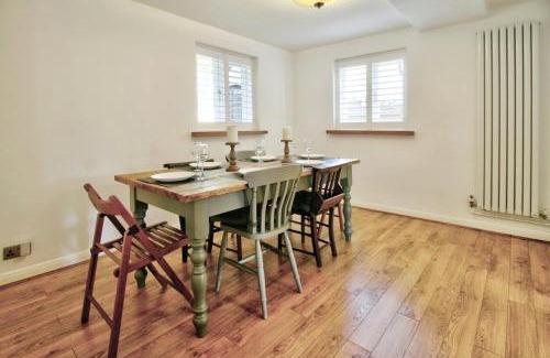 Matfield House | Comfortable Spacious Cottage