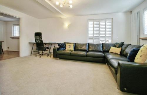 Matfield House | Comfortable Spacious Cottage