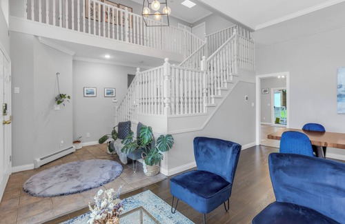 Fleetwood House | Comfortable Spacious Home