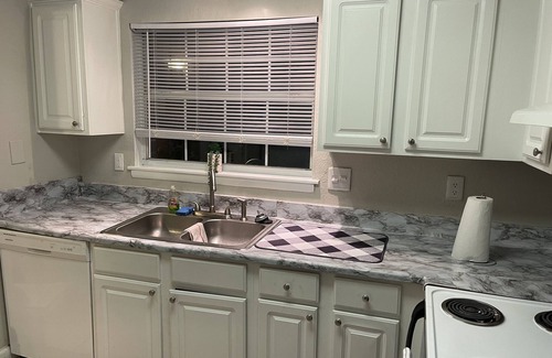Hoover House | Comfortable/Spacious Home AWAY from home Living