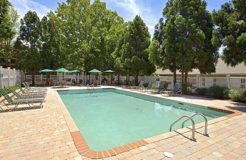 Hoover House | Comfortable/Spacious Home AWAY from home Living