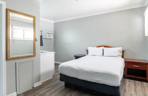 Riverview Apartment | Comfortable Stay in Brownstown w Great Amenities