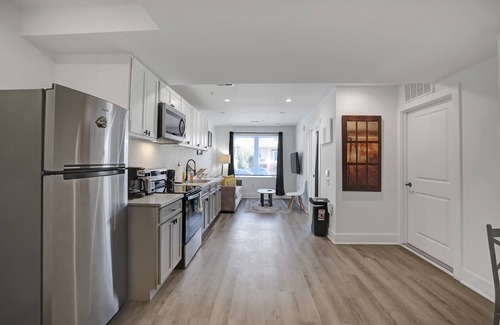 Petworth Bed & Breakfast | Comfortable Stay | Right In-front of DC Bus Stop