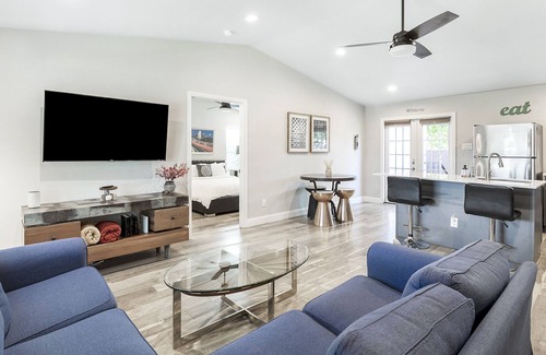 Dallas House | Comfortable #Staycay Close to Everything In Dallas
