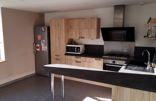 Ceignes House | Comfortable stone house 180m2 in the countryside between lakes and mountains