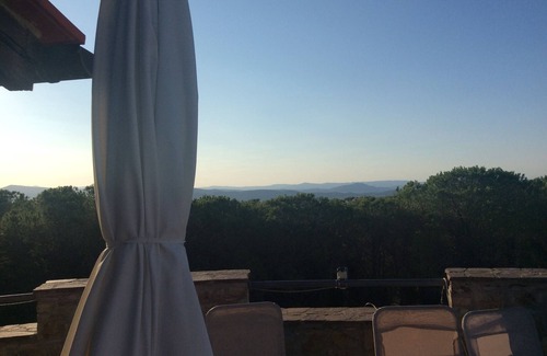 Giuncarico House | Comfortable stone village house in Giuncarico