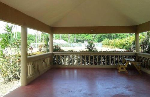 Kingston House | Comfortable Strategic Lodging Quarters