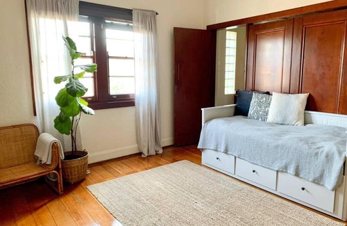 Petersham Apartment | Comfortable Studio Gem in the heart of Petersham