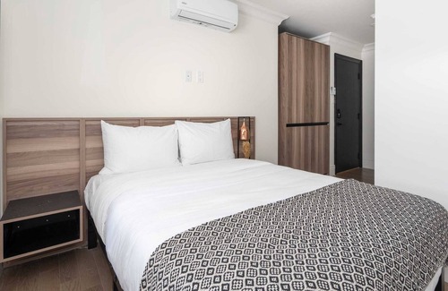 Latin Quarter Apartment | Comfortable studio in the heart of Berri-UQAM