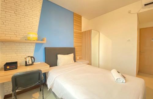 Ciroyom Apartment | Comfortable Studio Semi Apartment at The Lodge Paskal near BINUS University By Travelio