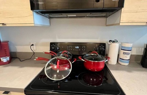 Downtown Des Moines House | Comfortable Studio Unit with Queen Size Bed