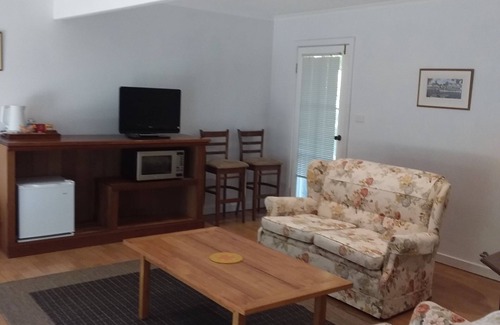 Woodend North Bed & Breakfast | Comfortable suite of rooms with its own private entrance.