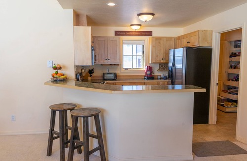 Driggs House | Comfortable & Sunny 2 BR home near Targhee w/Teton & Big Hole Mtn Views