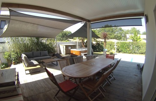 Tosse House | Comfortable swimming pool/Jacuzzi house Bordering Seignosse