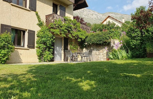 Saint-Etienne-en-Devoluy Apartment | Comfortable T2 gite near resort