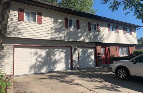 Springboro House | Comfortable Two Bedroom on Royal in Springboro
