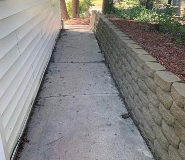 Springboro House | Comfortable Two Bedroom on Royal in Springboro