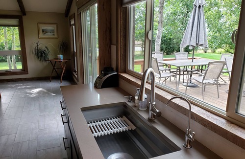 Four Corners House | Comfortable Unique Rustic House with all New Amenities and Amazing Fenced Yard.