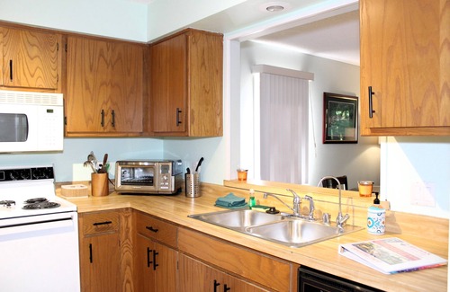 Hot Springs Village House | Comfortable End Unit Townhome