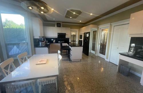 Richmond Bed & Breakfast | Comfortable Utopia B&B