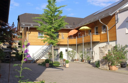 Triftern Apartment | Comfortable vacation apartment "Hibiscus"