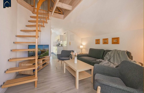 Koserow Apartment | Comfortable vacation apartment with covered balcony and sea view in Koserow