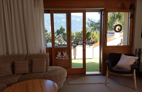 Falera Apartment | Comfortable vacation apartment with wonderful panoramic view & ski lift nearby