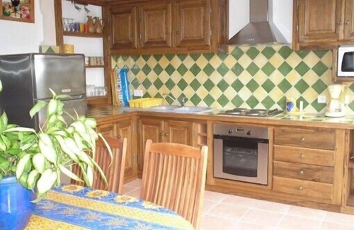 Fontvieille House | Comfortable vacation house with pool