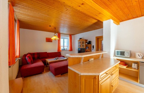 Barnau House | Comfortable vacation where vacation is still relaxation.