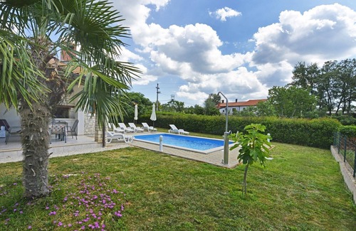 Mofardini House | Comfortable villa with private pool and WiFi