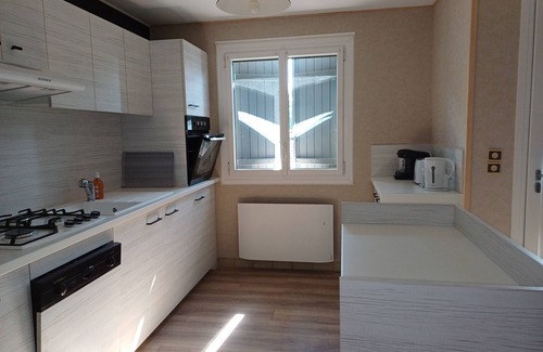 Foissiat Villa | Comfortable villa with pool in the countryside