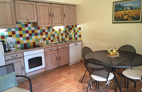 Carros Villa | Comfortable villa with private landscaped garden, swimming pool