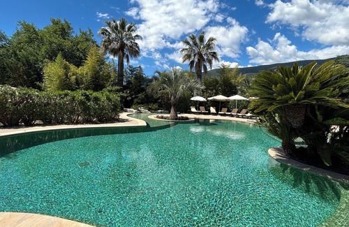 Carros Villa | Comfortable villa with private landscaped garden, swimming pool